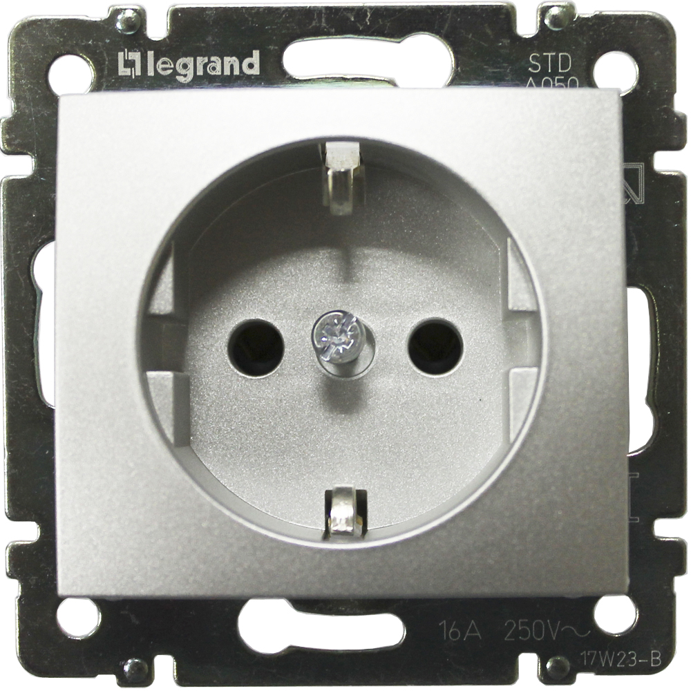 Legrand valena с заземлением белый. Розетка Legrand 770120 Valena. 753420 Legrand Valena розетка. Розетка цвет алюминий Valena 770120 Legrand. Розетка Legrand Valena Life 753420,16а, с защитной шторкой, с заземлением, белый.